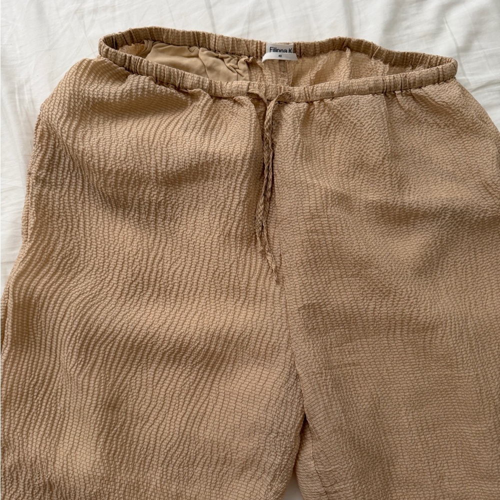 Filippa K Wide-Leg Textured Pull-On Pants in Beige